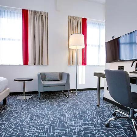 Otel Park By Radisson Airport Schiphol 3*